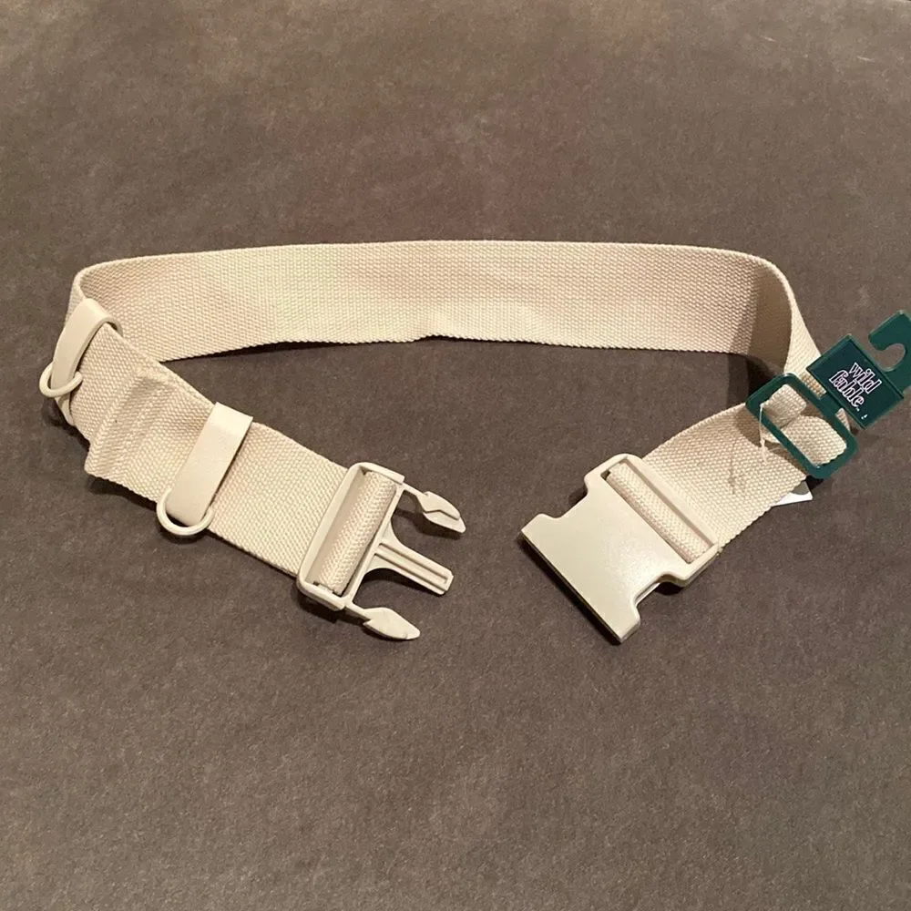 Women’s Tan Belt with Large Clip Buckle Adjustable Size M NWT